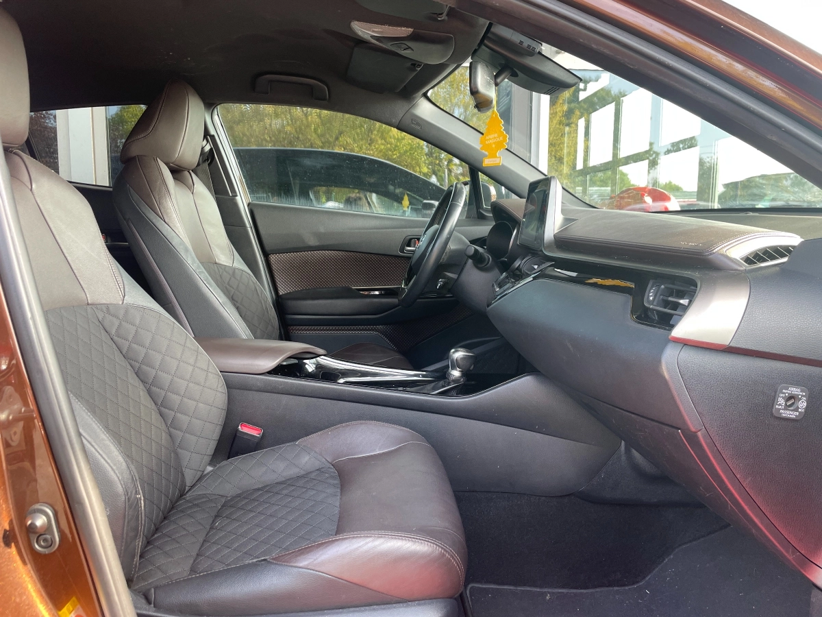 Toyota C-hr - photo 11