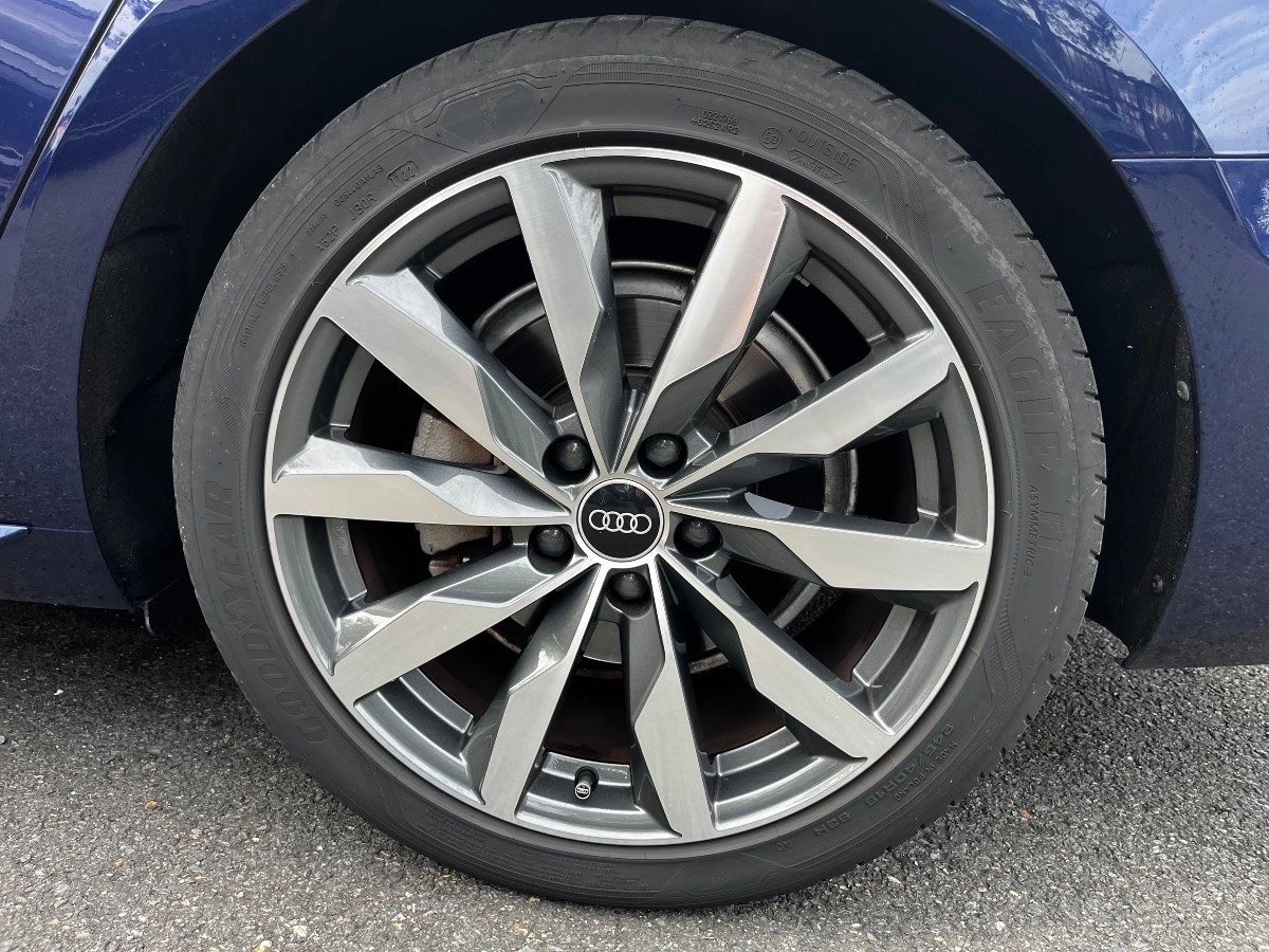 Audi A4 - photo 24