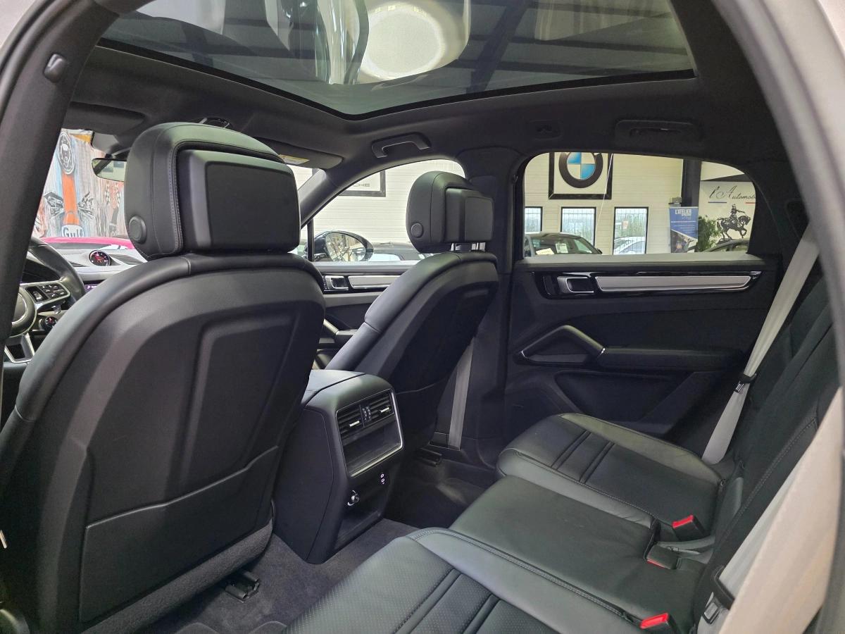 PORSCHE CAYENNE 3.0 V6 462 PLATINIUM EDITION