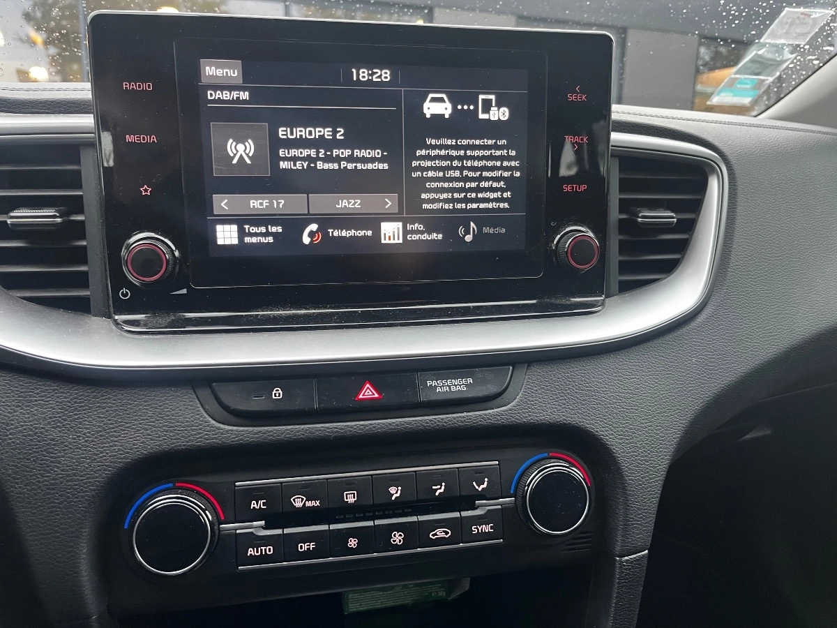 Kia Ceed - photo 11