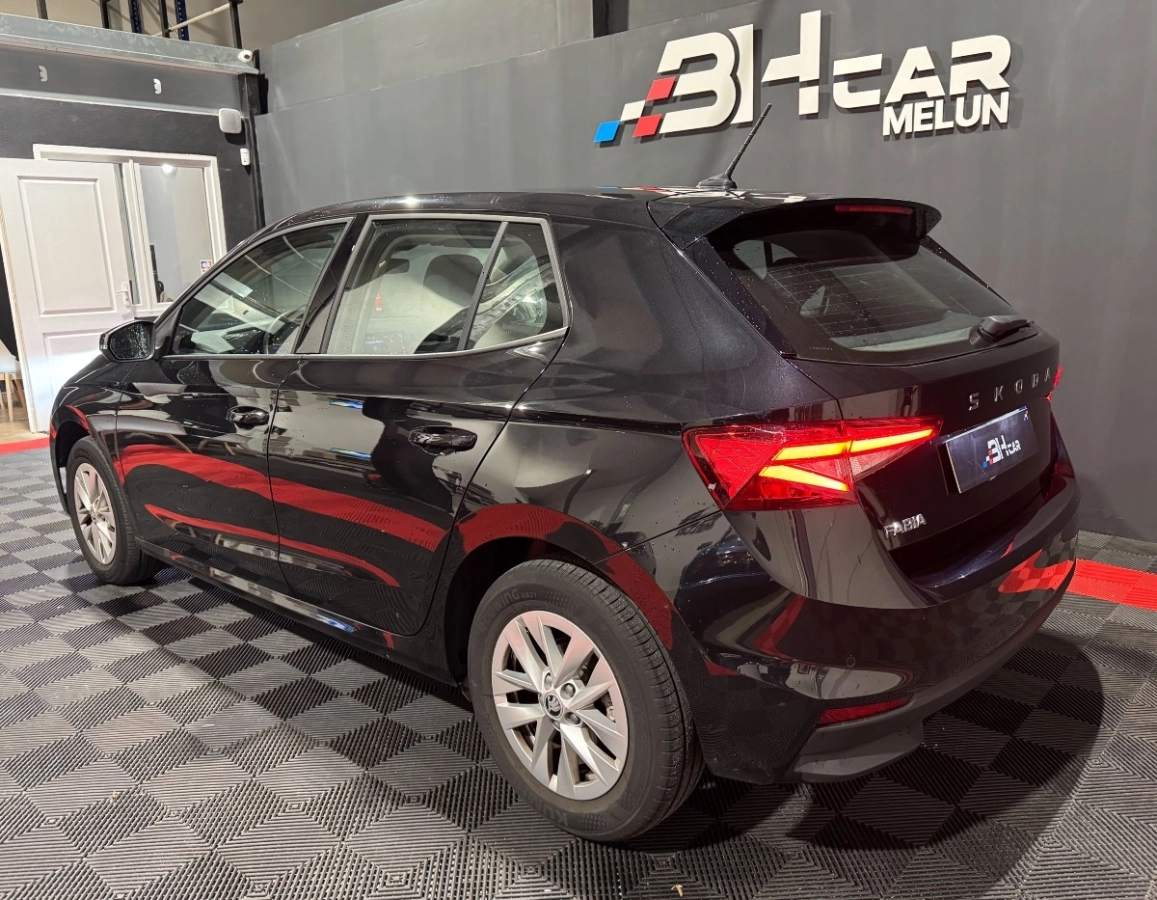 Skoda Fabia - photo 2