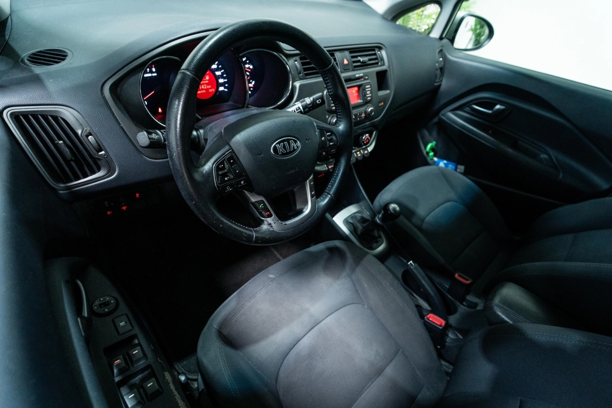 Kia Rio - photo 11