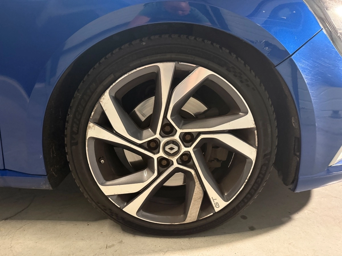 Renault Megane - photo 12