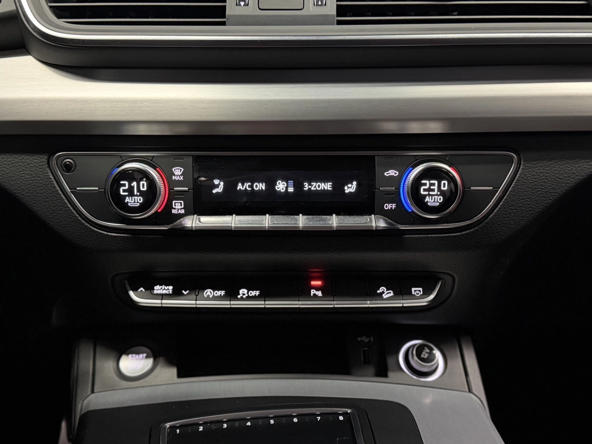 Audi Q5 - photo 23