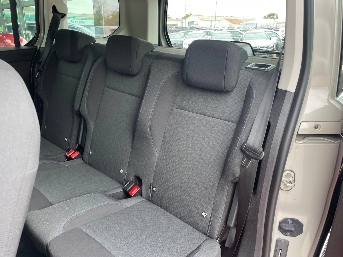 Peugeot Rifter - photo 15