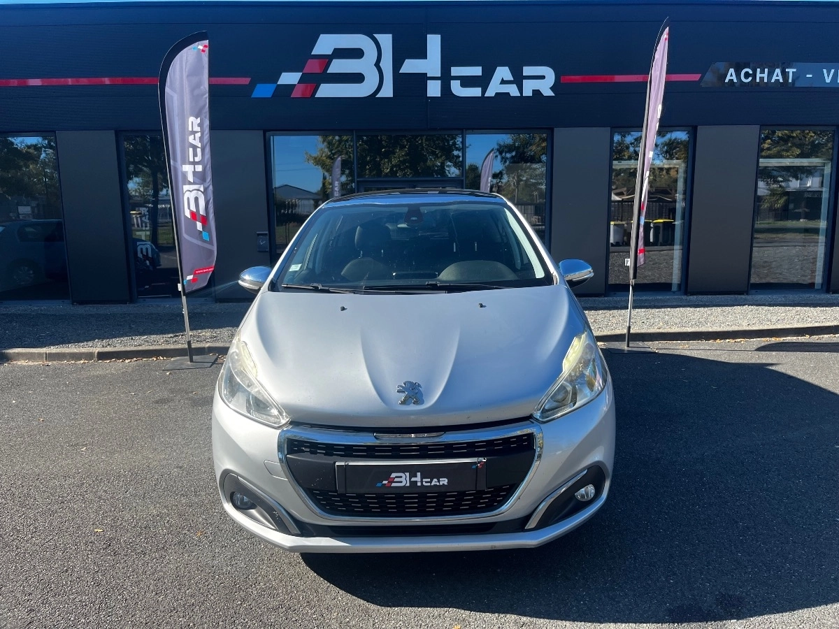 Peugeot 208 - photo 3