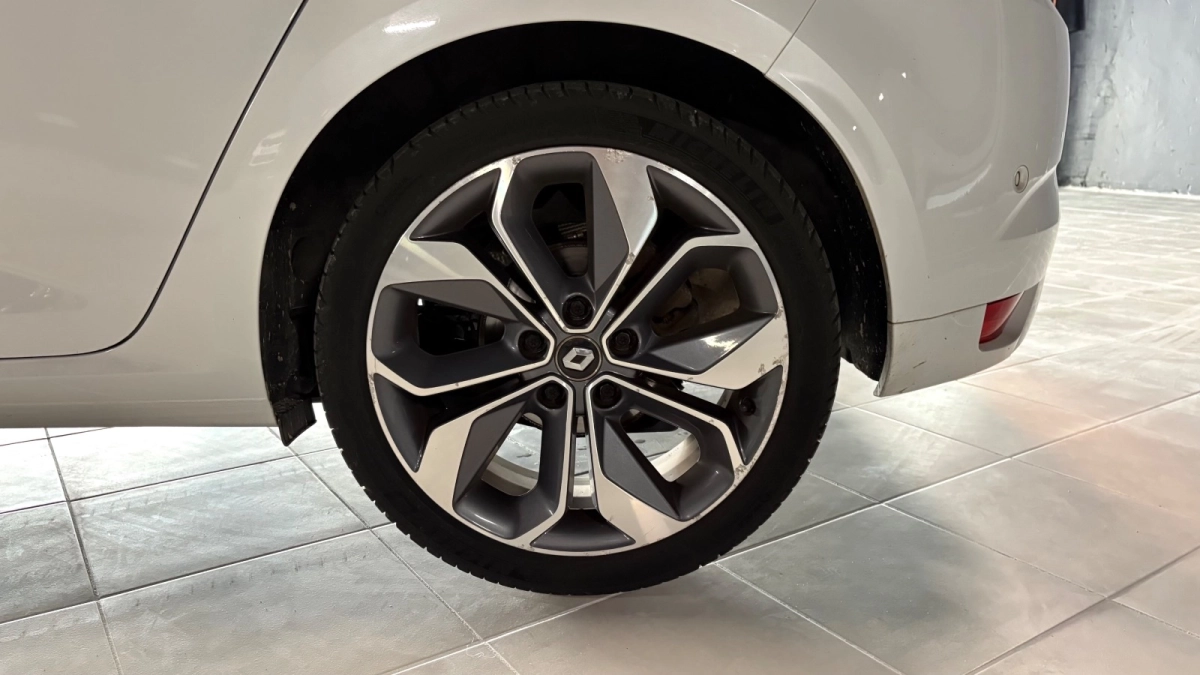 Renault Megane - photo 13