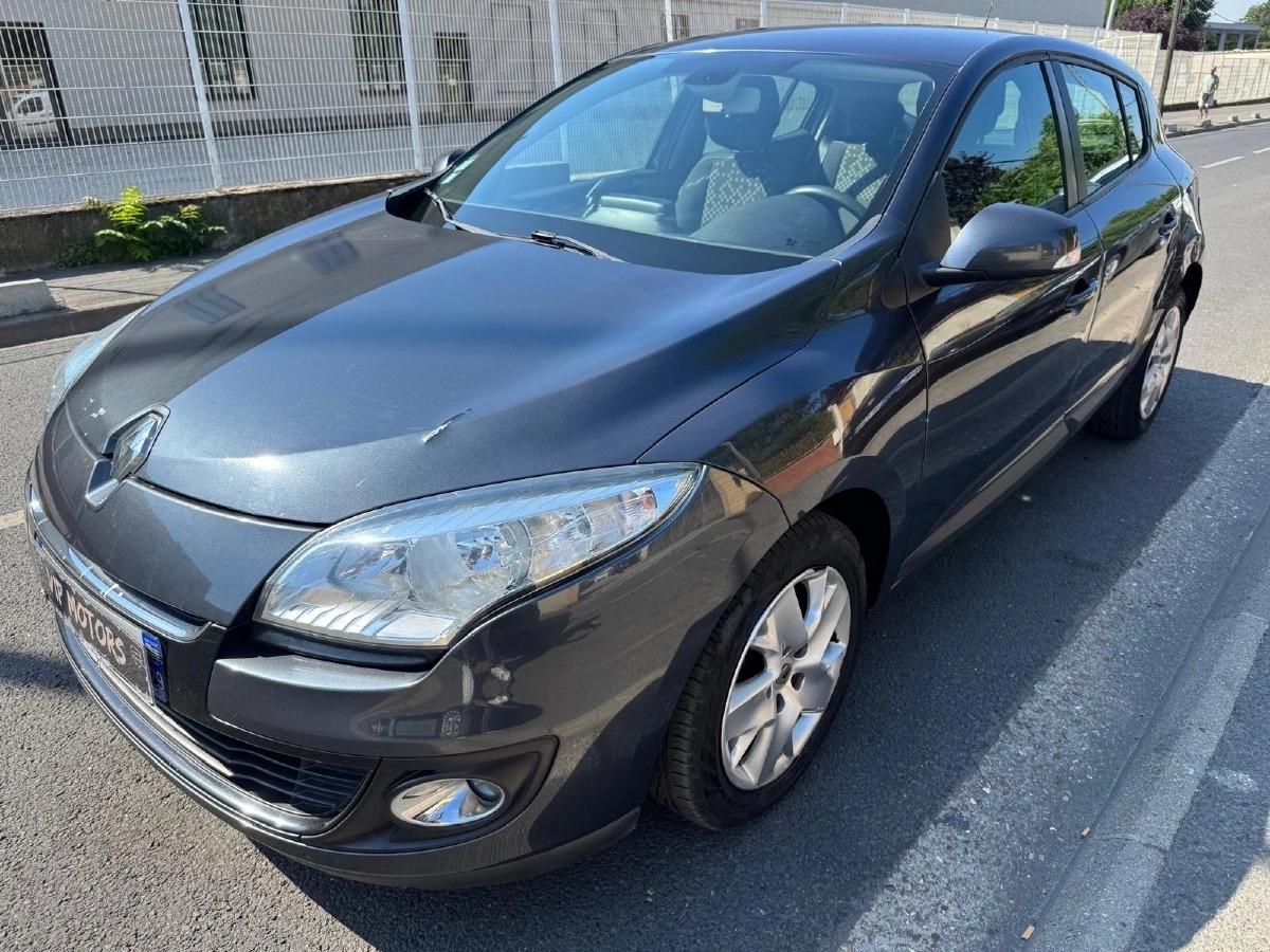 RENAULT Megane