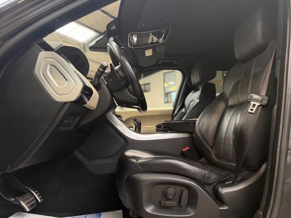 LAND ROVER RANGE ROVER SPORT MARK IV SDV8 4.4 339CV - FINITION HSE DYNAMIC - ENTRETIENS CONSTRUCTEUR