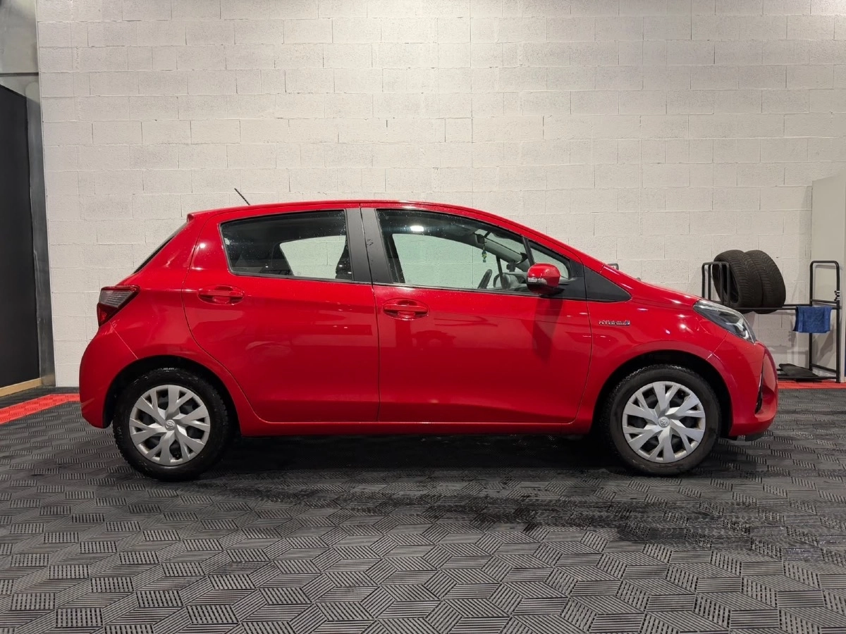 Toyota Yaris - photo 2