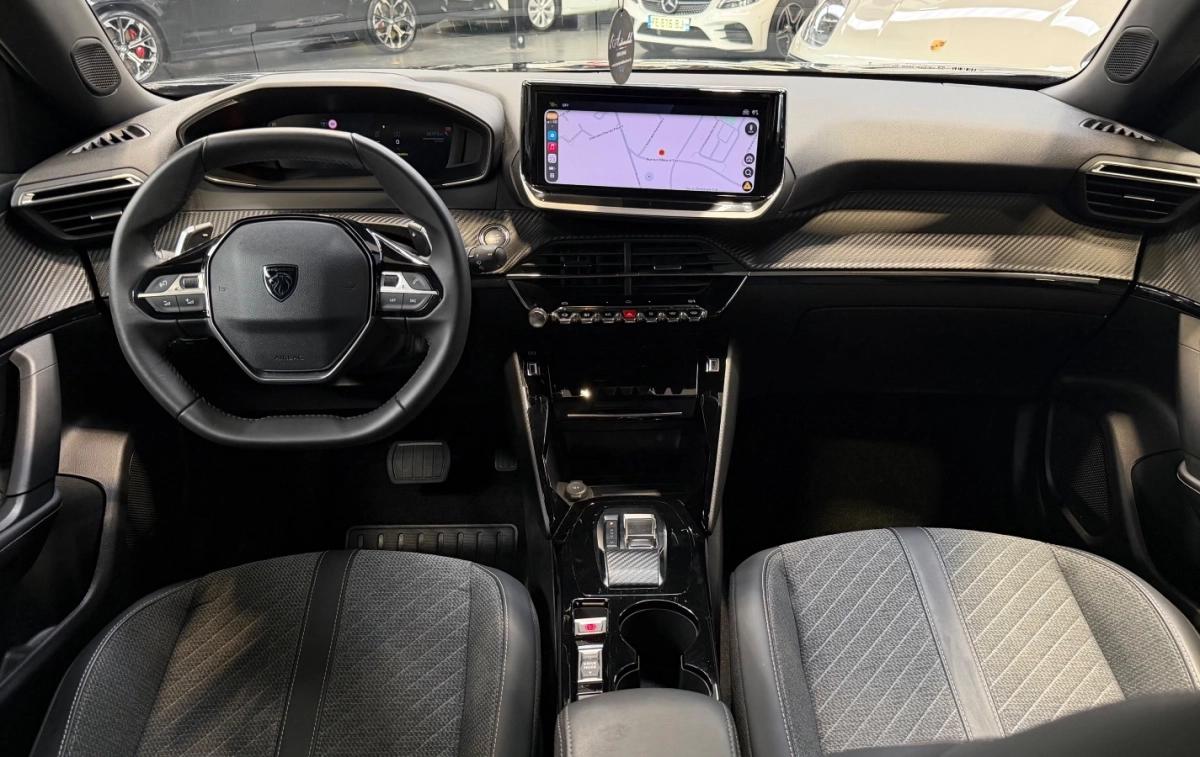 PEUGEOT 2008 1.2 HYBRID 145CH E-DCS6 - FINITION ALLURE - 1ERE MAIN - TVA RECUPERABLE