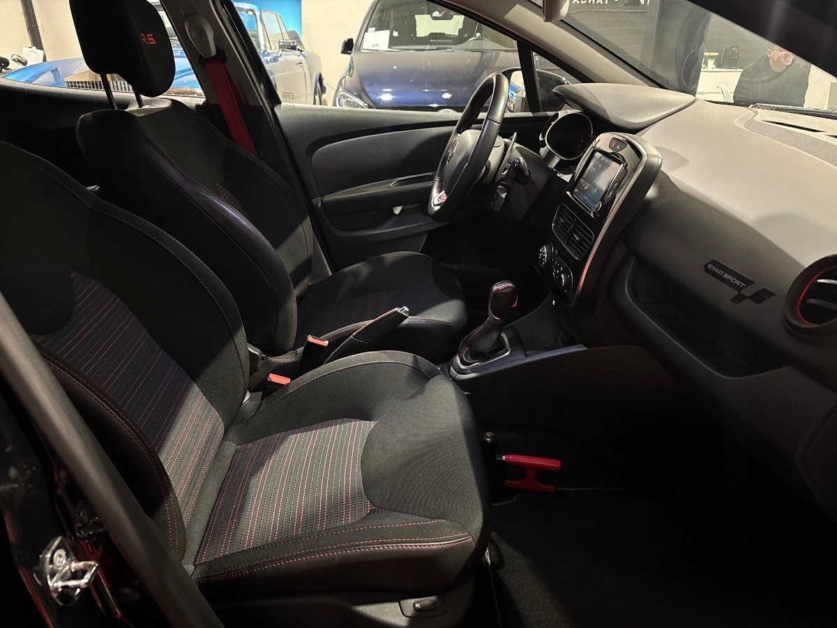 Renault Clio - photo 11