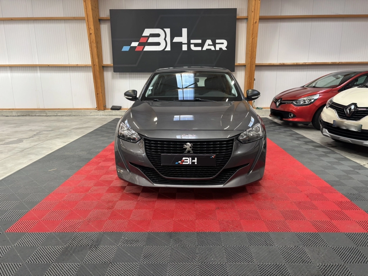 Peugeot 208 - photo 2
