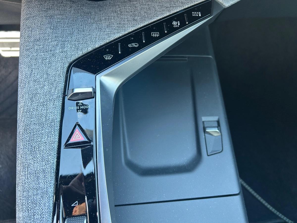 Peugeot 3008 136ch MHEV HYBRID E-DCS6 GT