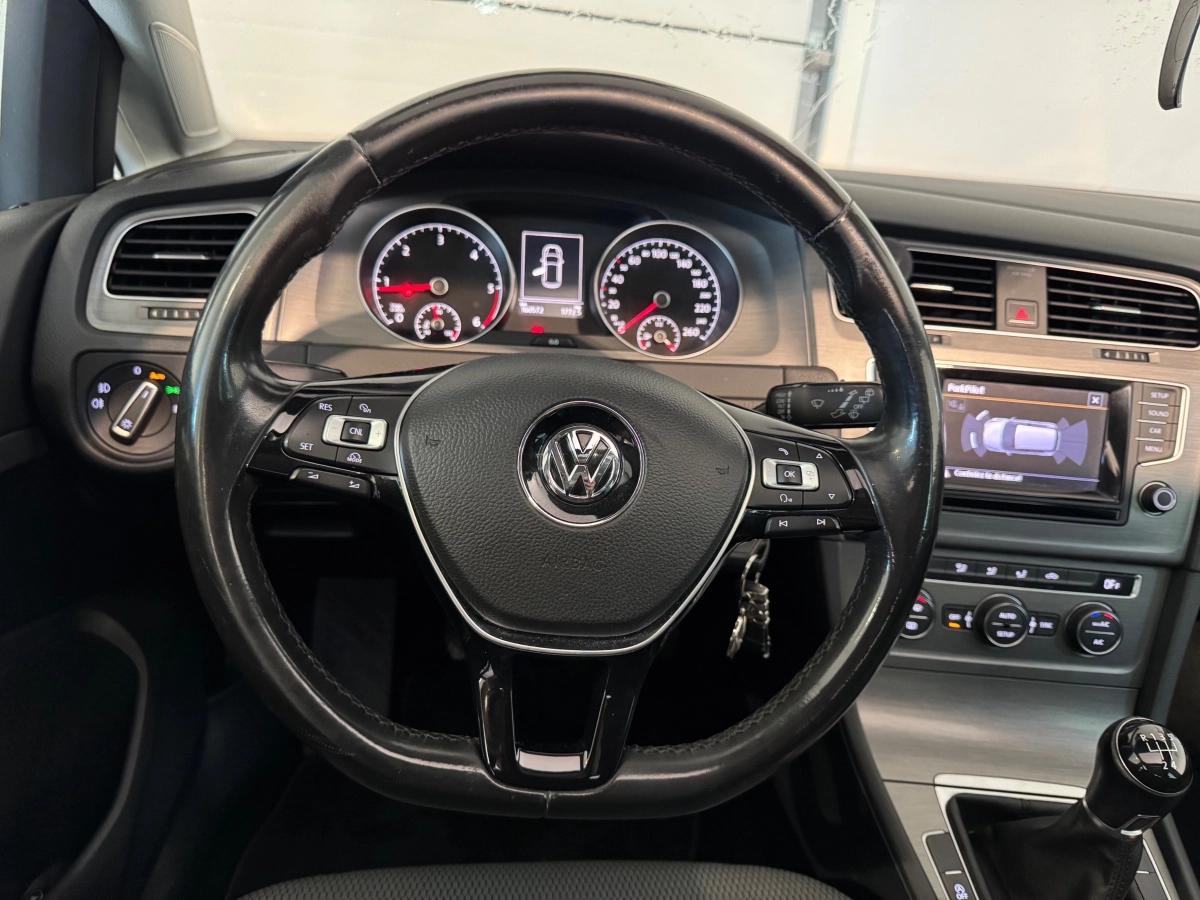 Aperçu indisponible de Volkswagen Golf