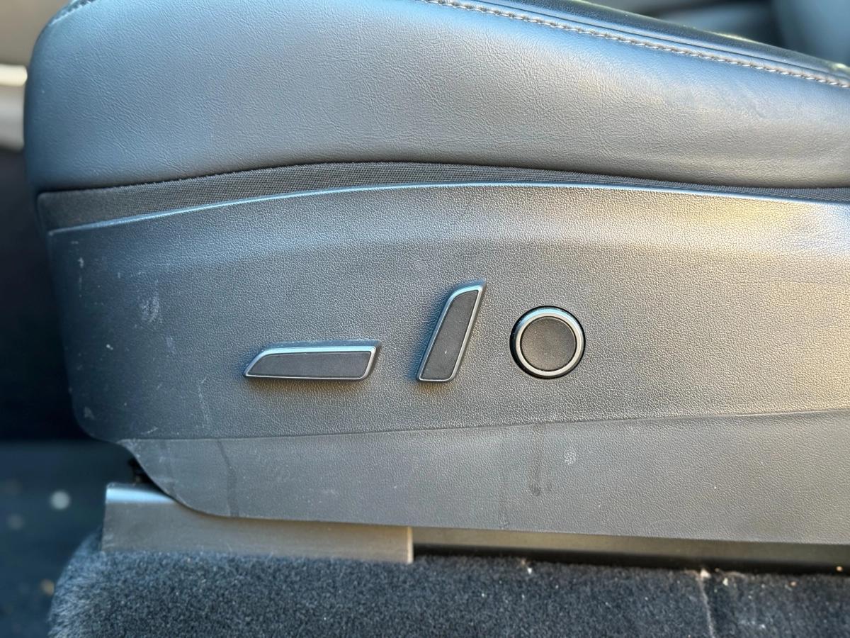 Aperçu indisponible de Tesla Model-y