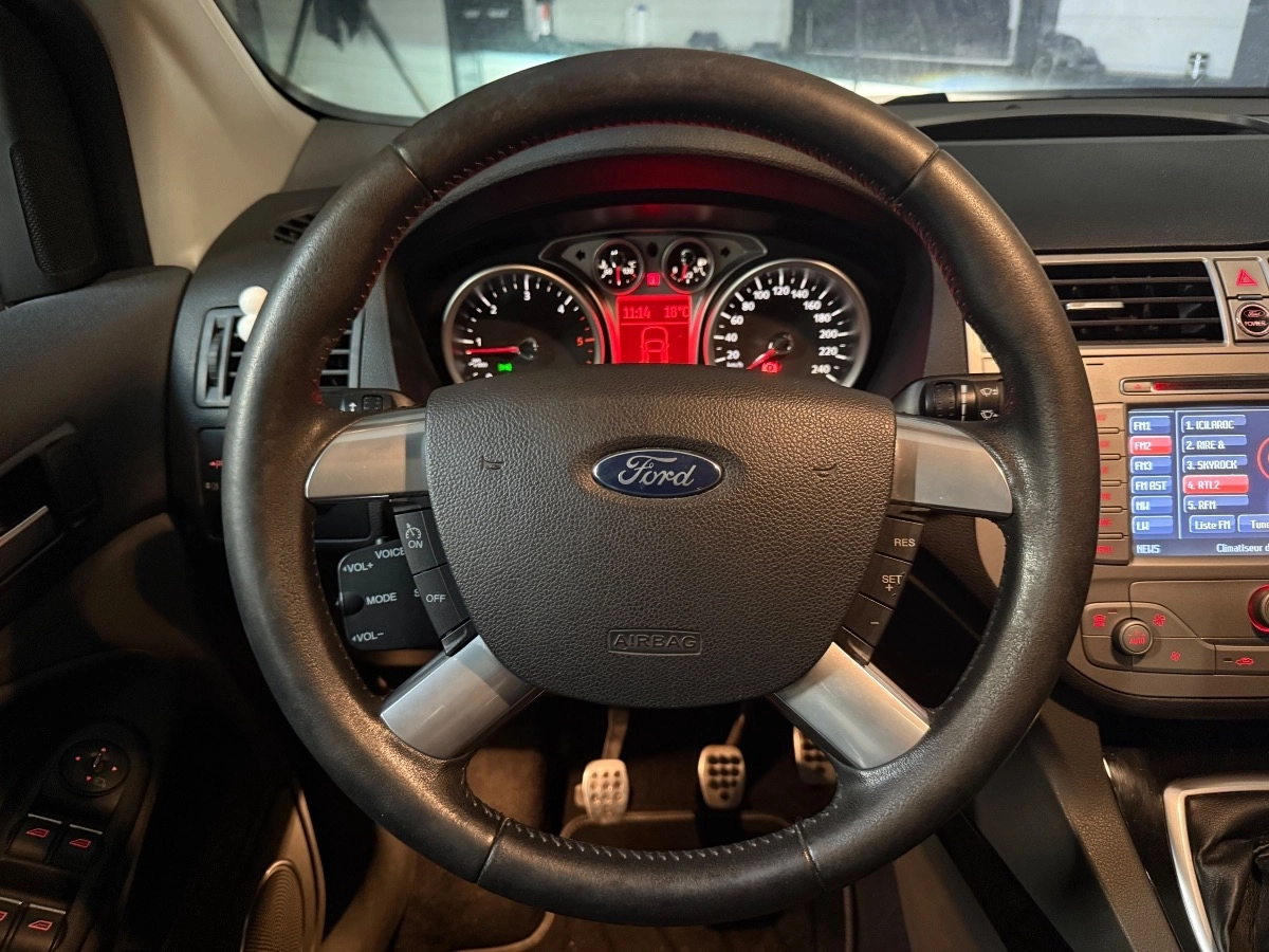 Ford Kuga - photo 18