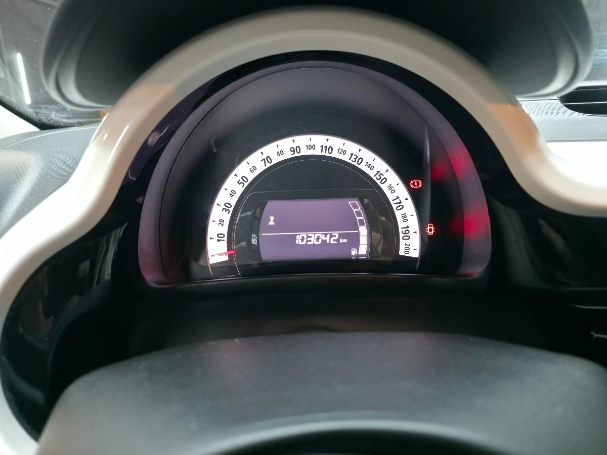 Renault Twingo - photo 26