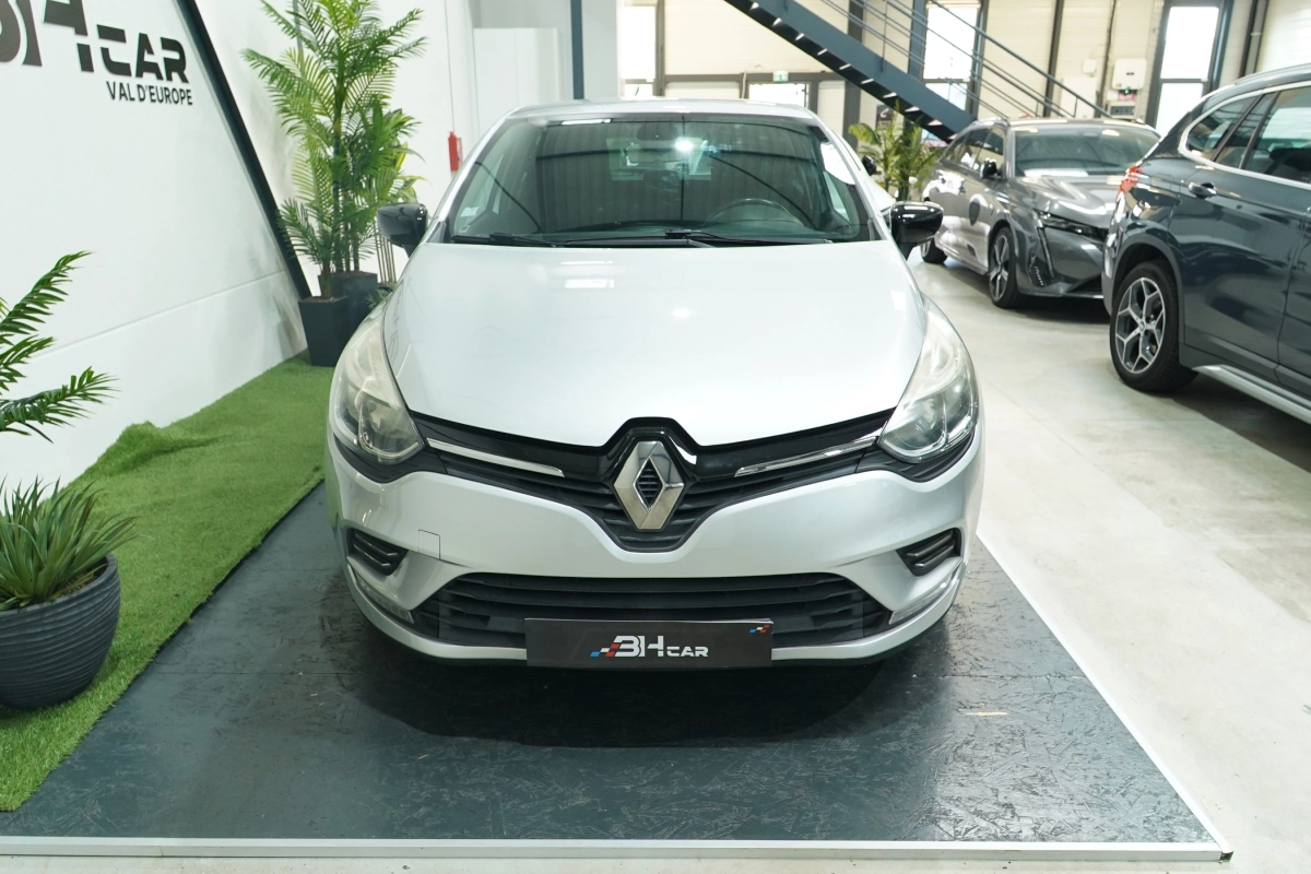 Renault Clio - photo 2