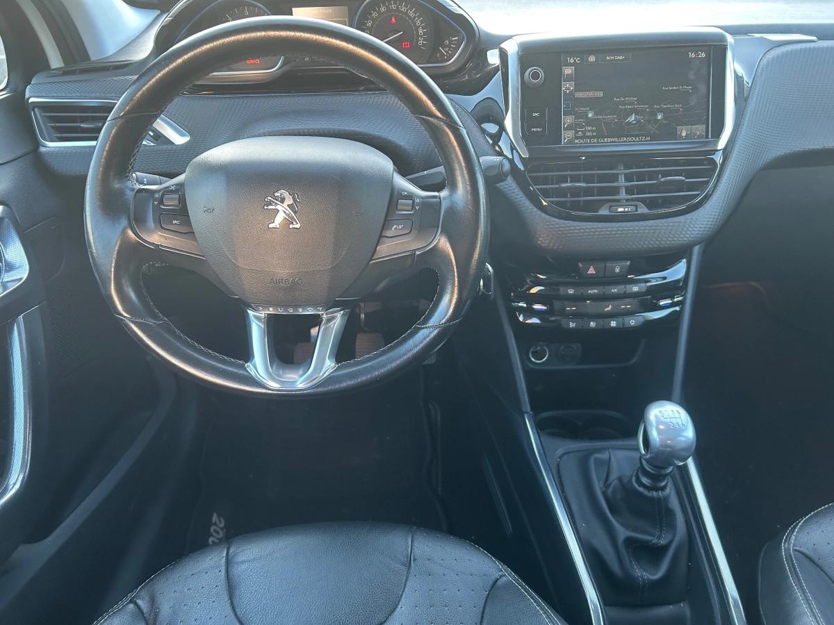 Peugeot 2008 GENERATION-I 1.6 BLUEHDI 120 GT LINE START-STOP