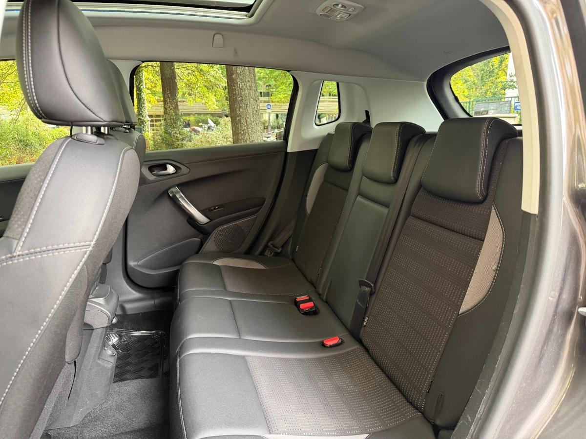 Peugeot 2008 GENERATION-I 1.6 BLUEHDI 100 ALLURE