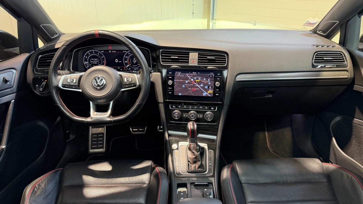 Volkswagen Golf - photo 7