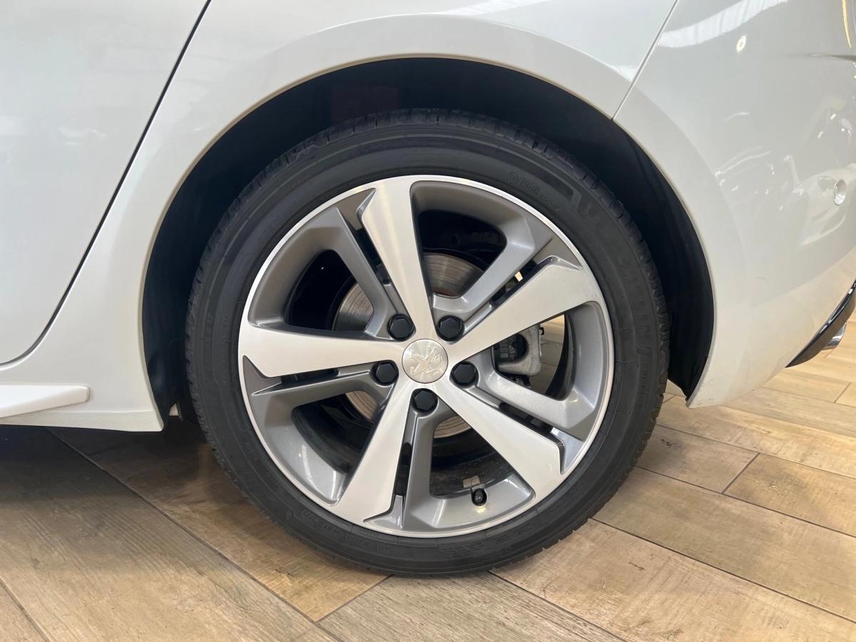 Peugeot 308 GENERATION-II 1.2 PURETECH 130 GT LINE START-STOP