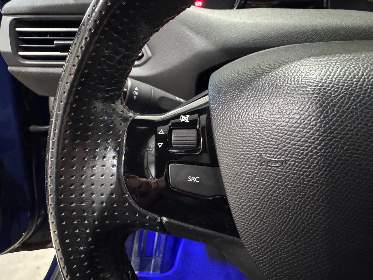 Peugeot 308 - photo 19