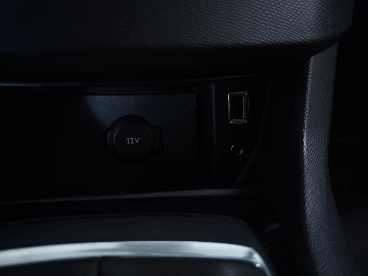 Peugeot 308 - photo 21