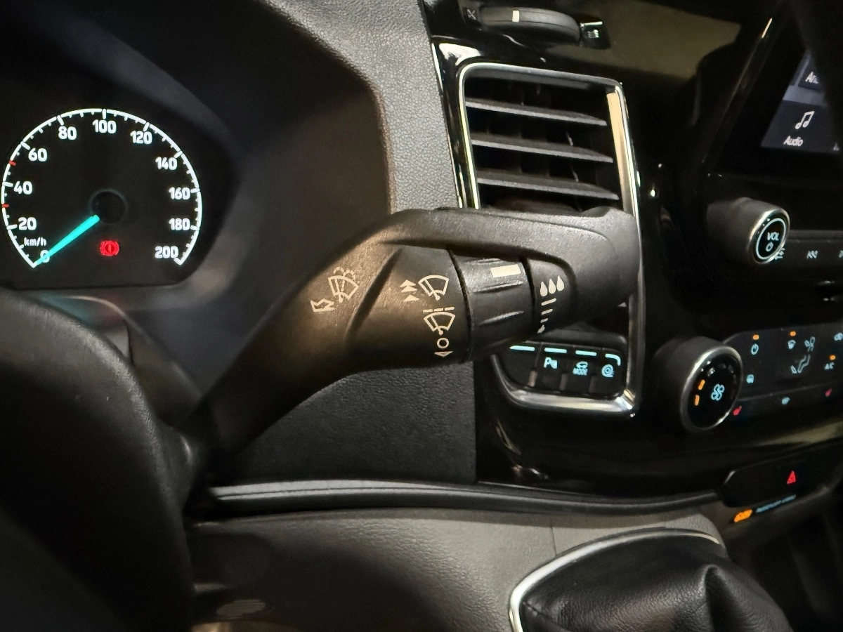 Ford Transit Custom Vu - photo 20