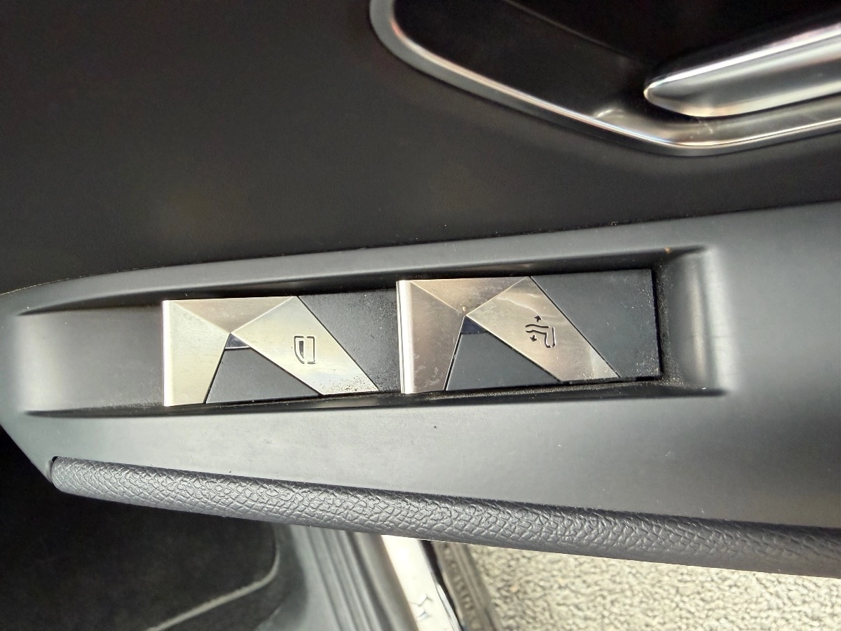 Ds Automobiles Ds 7 Crossback E-tense - photo 31