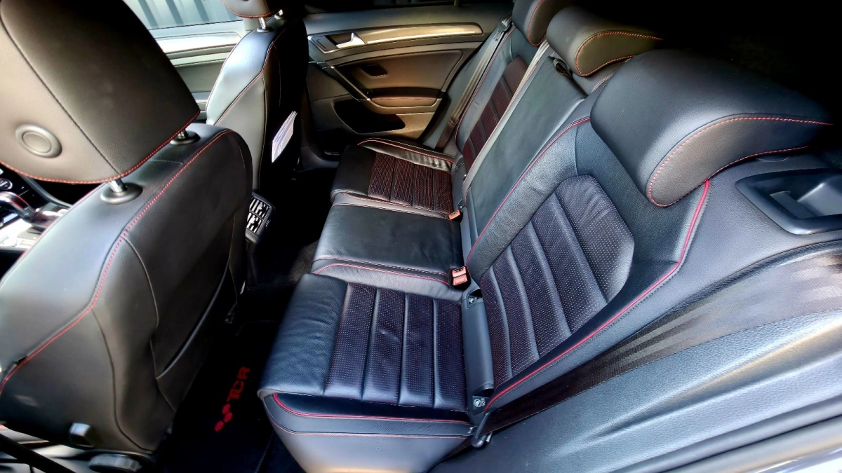 Volkswagen Golf - photo 36