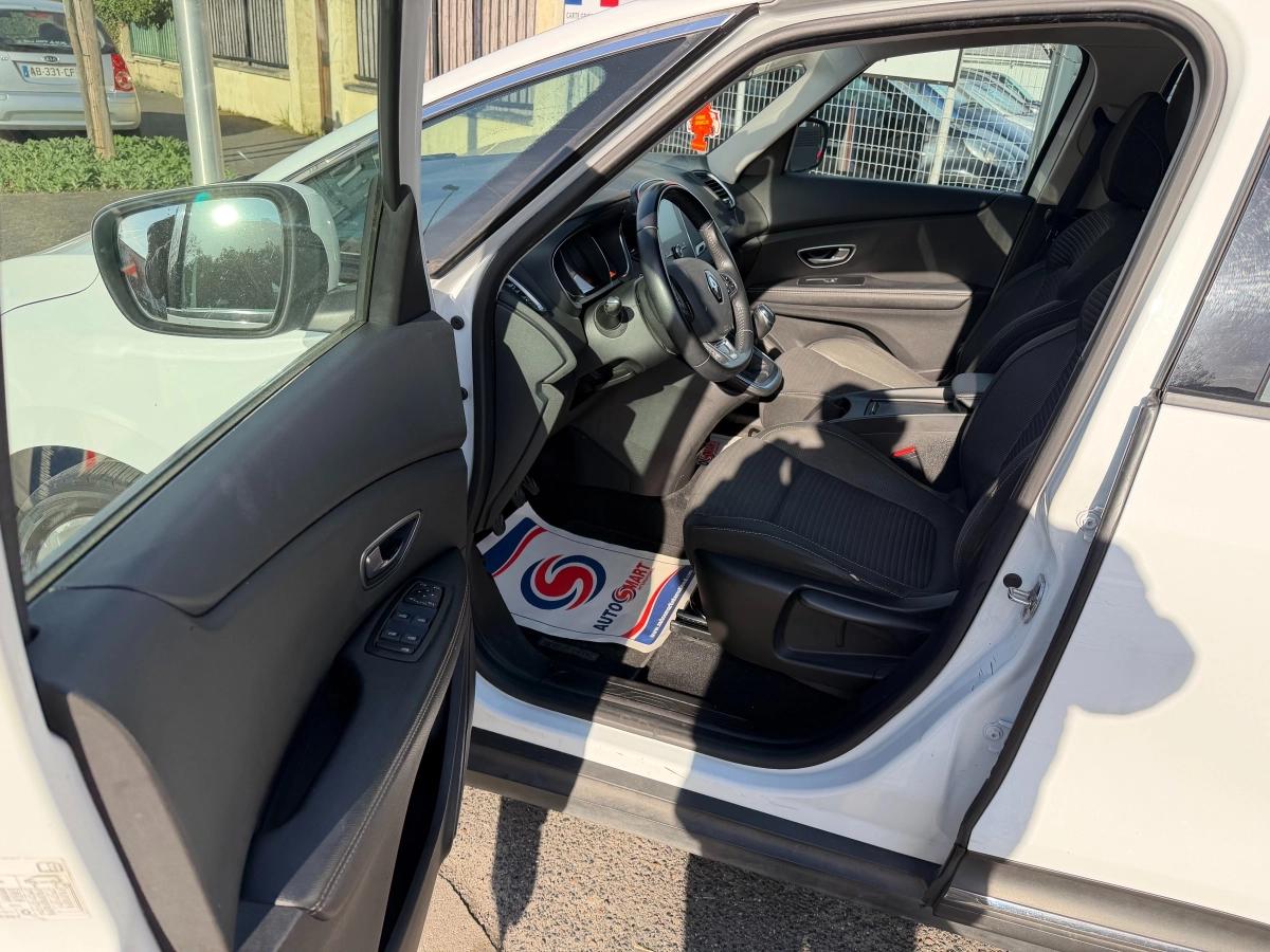 Renault Scenic 1.3 TCE 140 BLACK EDITION