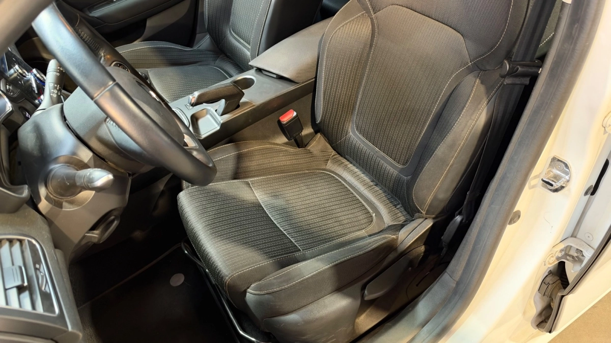 Renault Megane - photo 16