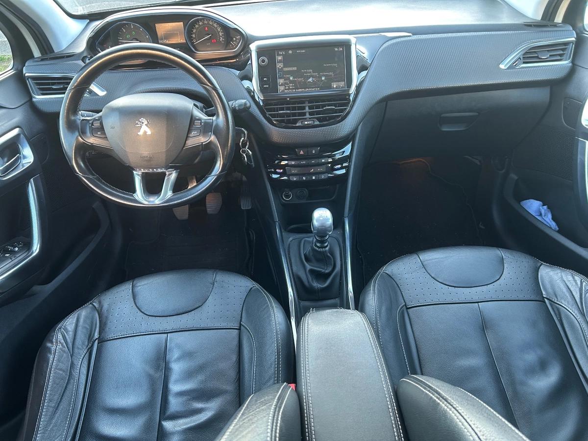 Peugeot 2008 GENERATION-I 1.6 BLUEHDI 120 GT LINE START-STOP
