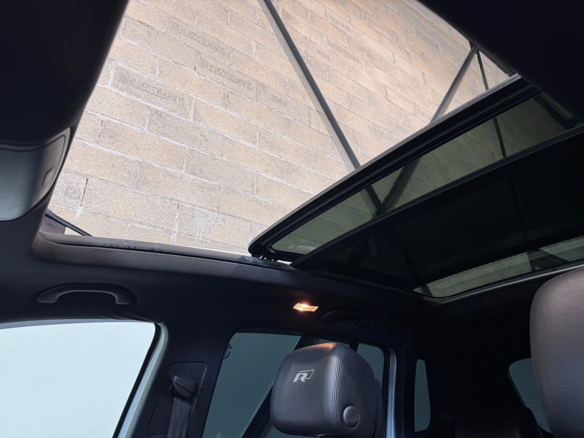 Volkswagen Tiguan - photo 12