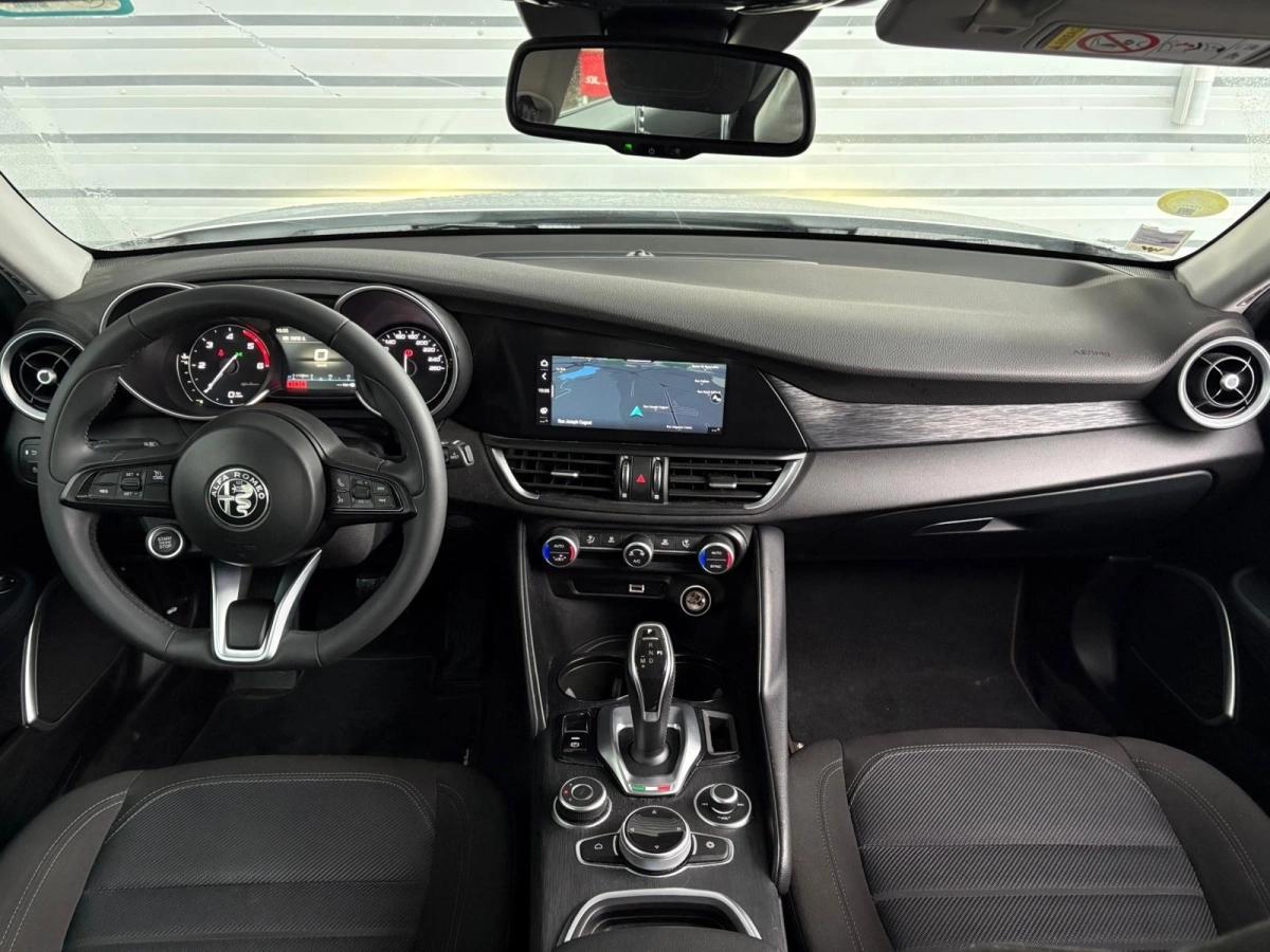 Aperçu indisponible de Alfa Romeo Giulia