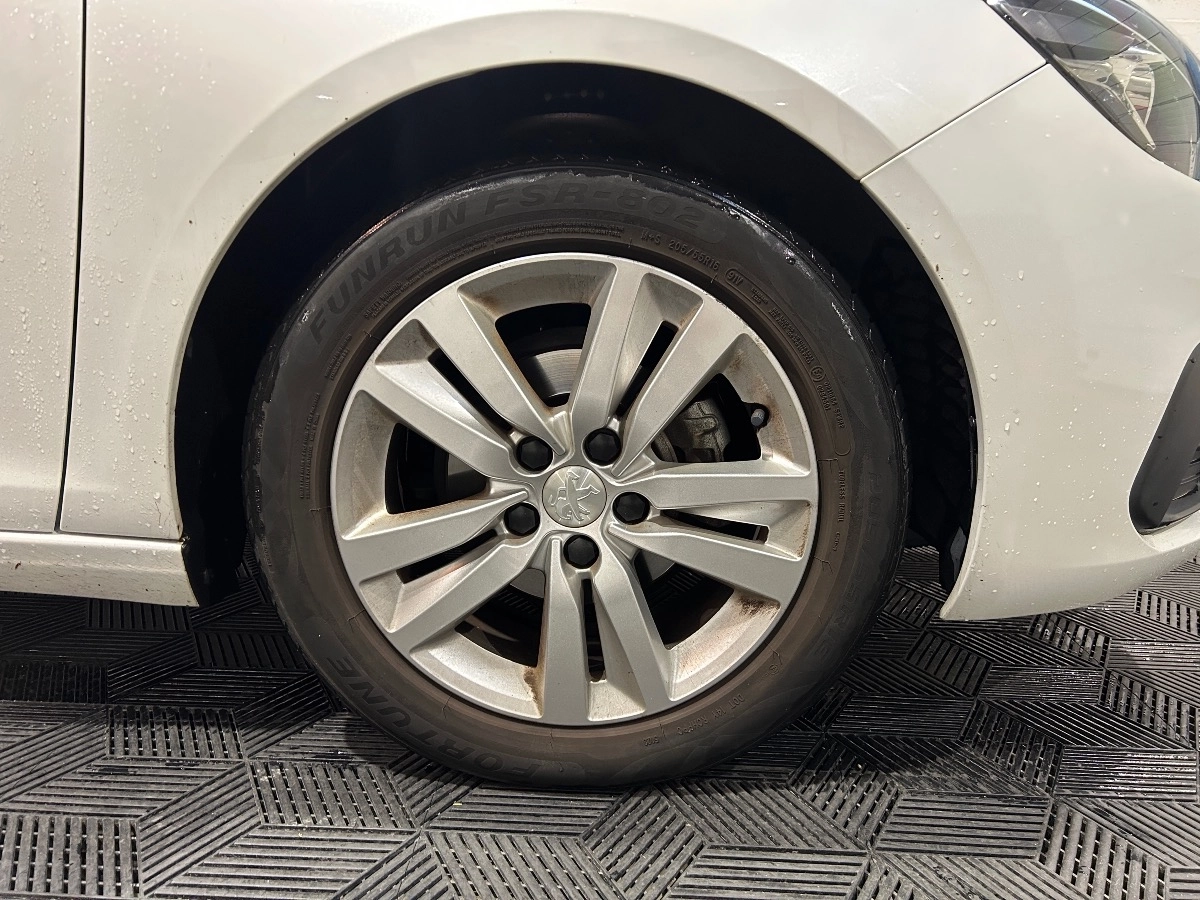 Peugeot 308 - photo 7