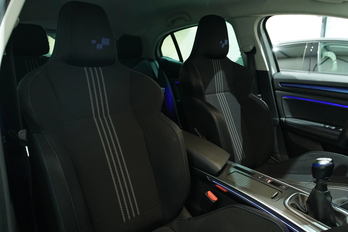 Renault Megane - photo 15