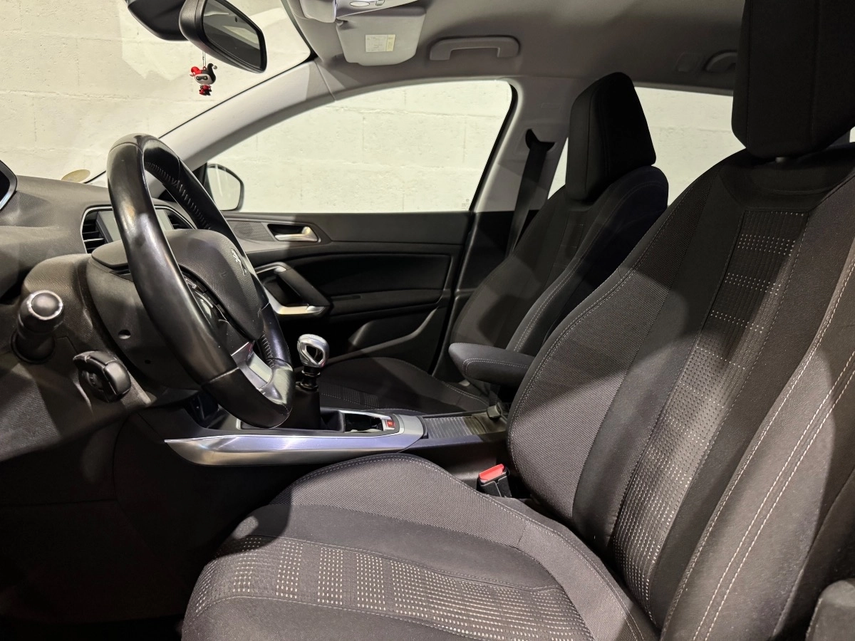 Peugeot 308 - photo 9