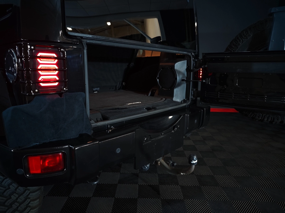 Jeep Wrangler - photo 25