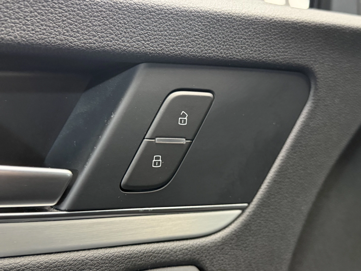Audi Q5 - photo 18