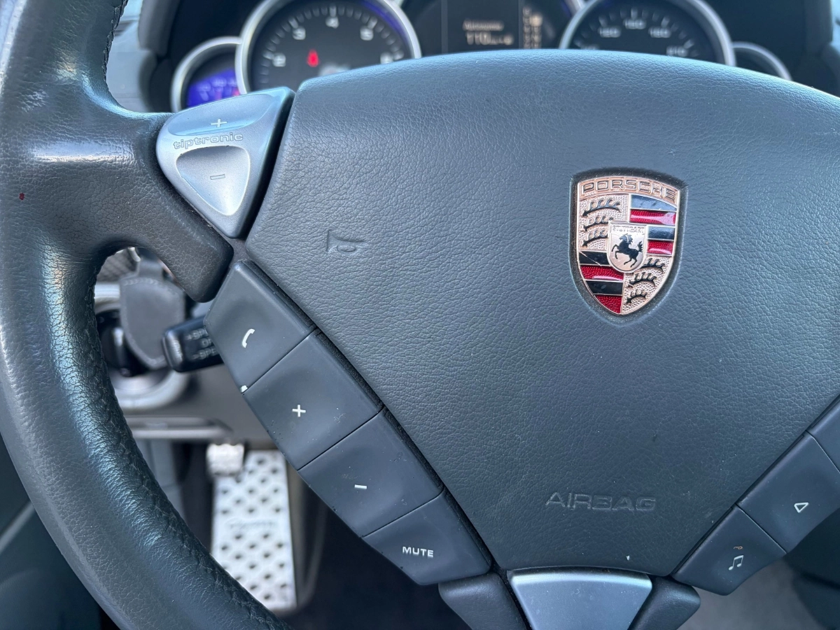 Porsche Cayenne - photo 17