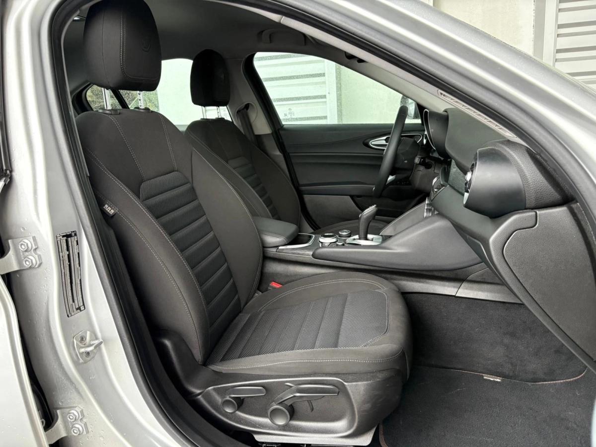 Aperçu indisponible de Alfa Romeo Giulia