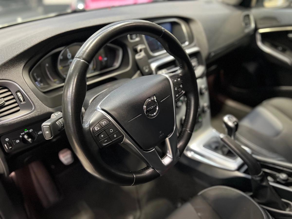 Volvo V40 II (2) 2.0 D4 190 INSCRIPTION BVM6