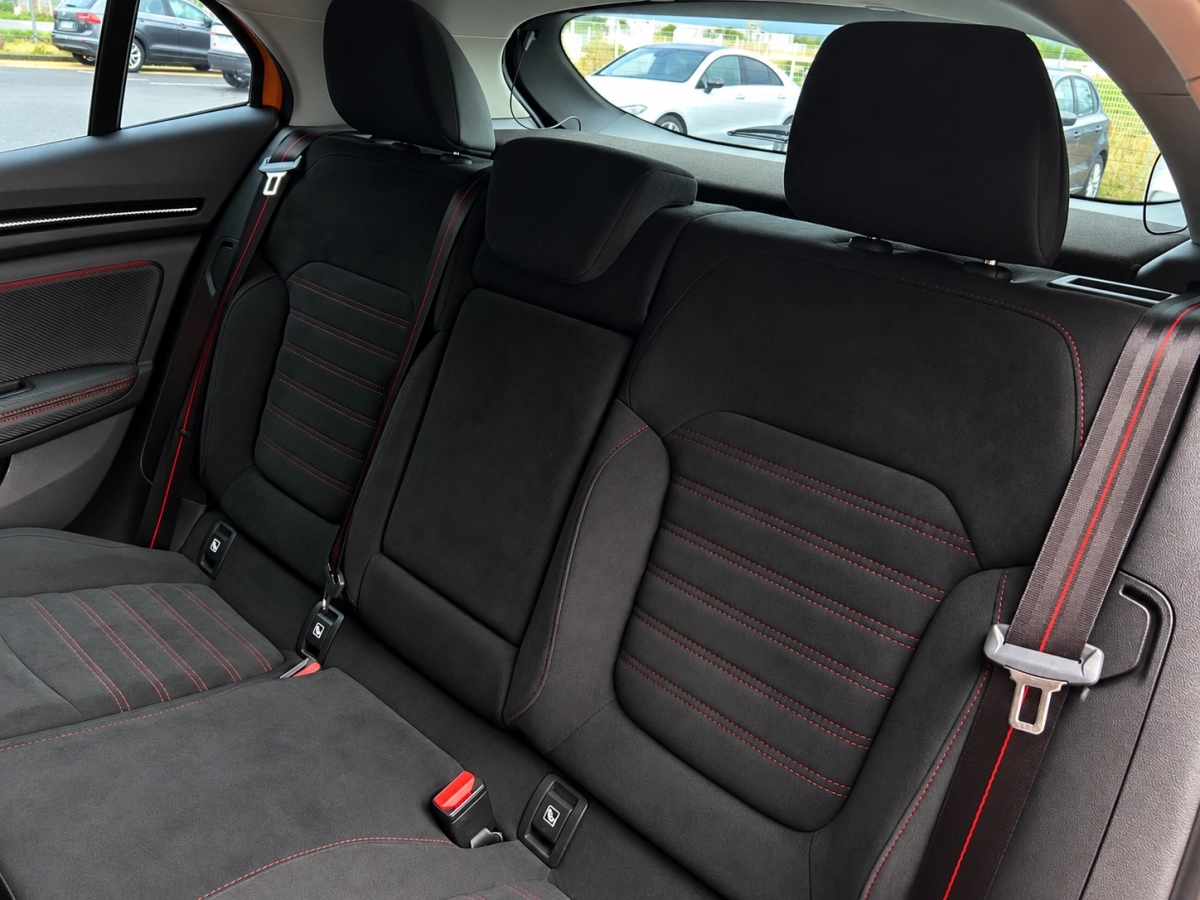Renault Megane - photo 28