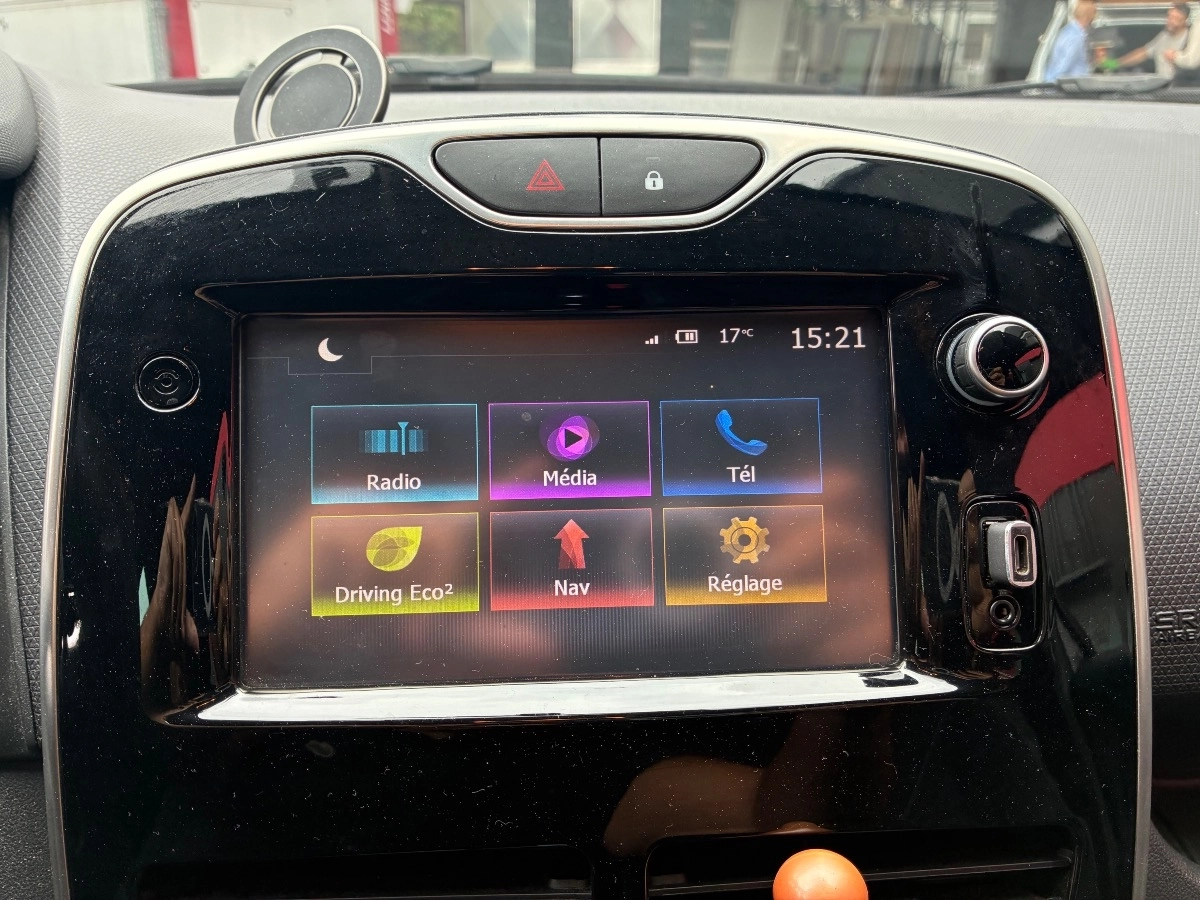 Renault Clio - photo 15