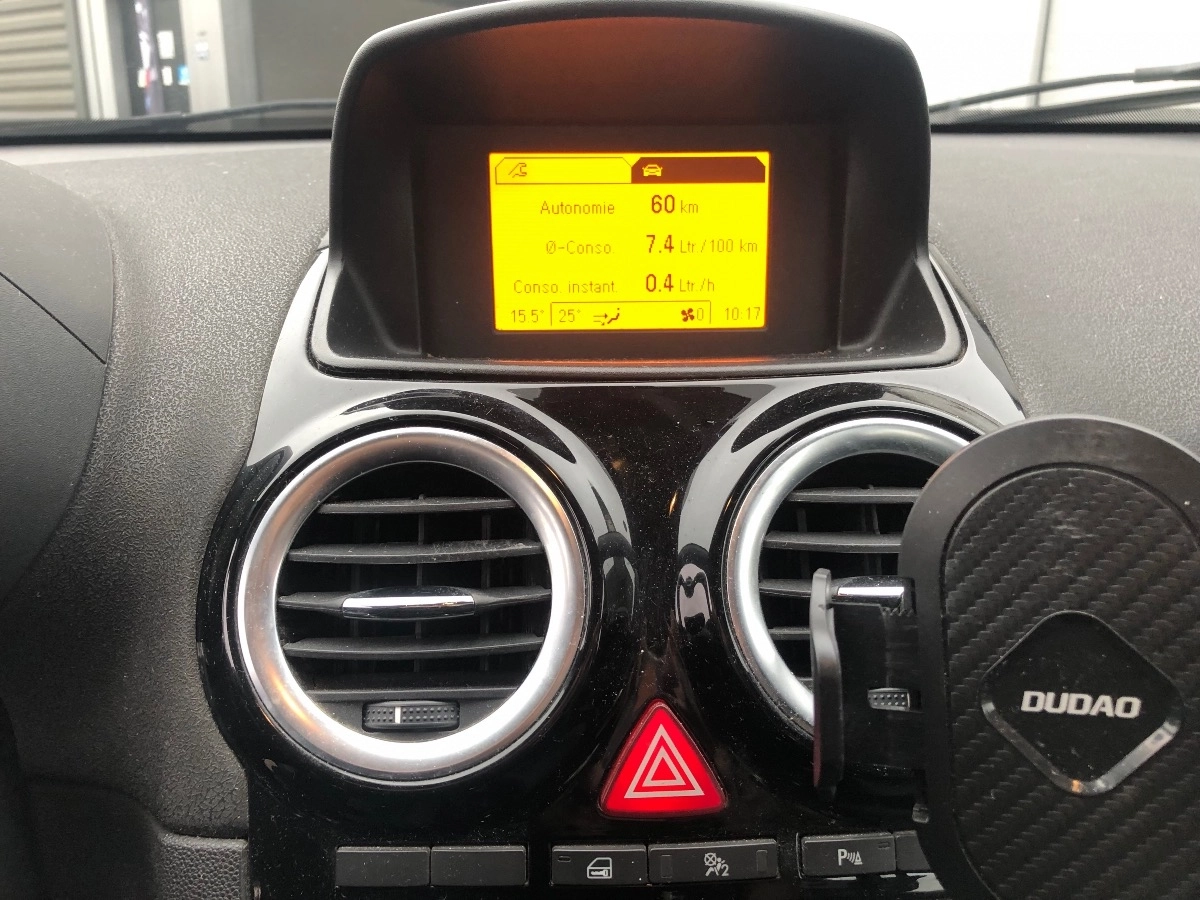 Opel Corsa - photo 11