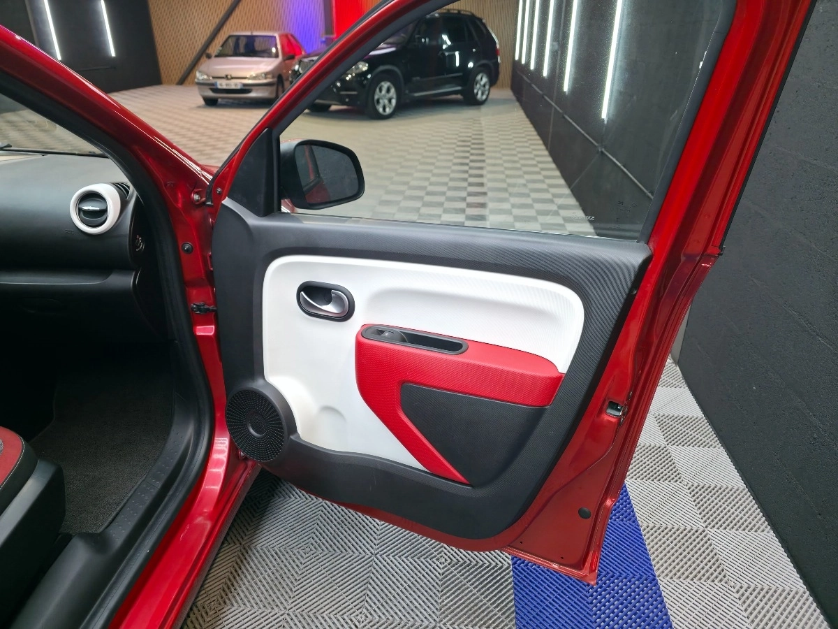Renault Twingo - photo 20