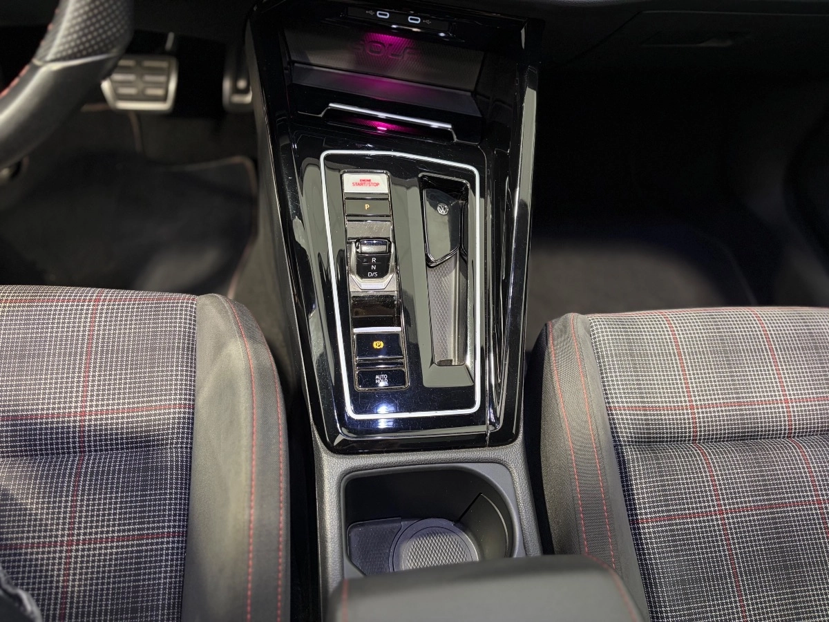 Volkswagen Golf - photo 17